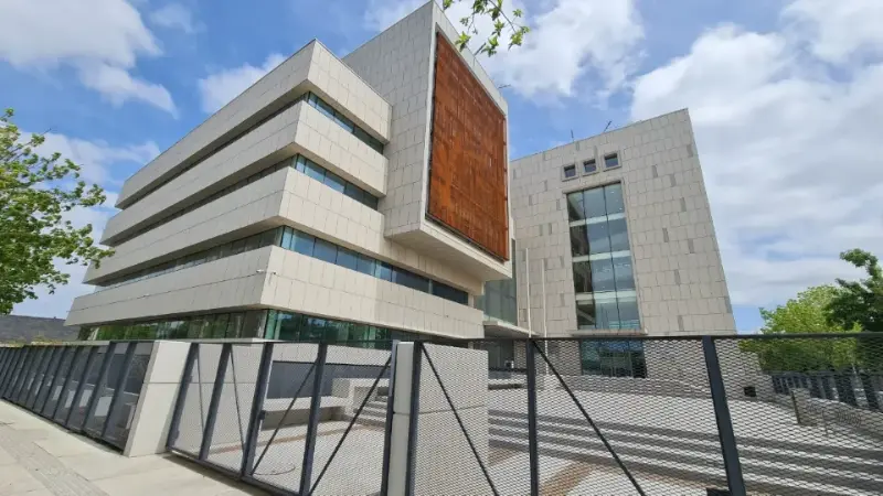 Edificio del 1° Juzgado Civil de Chillán