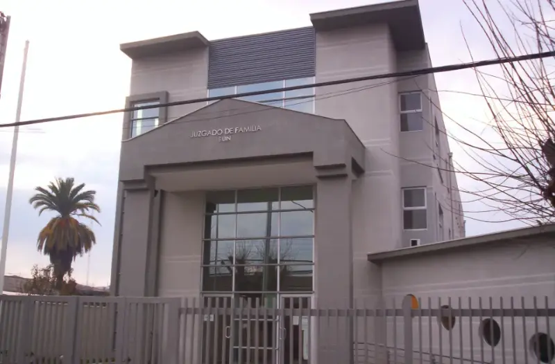 Edificio del Juzgado de Familia de Buin