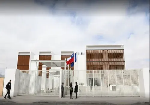 Edificio del Juzgado de Letras de Familia-Garantía y Trabajo de Alto Hospicio