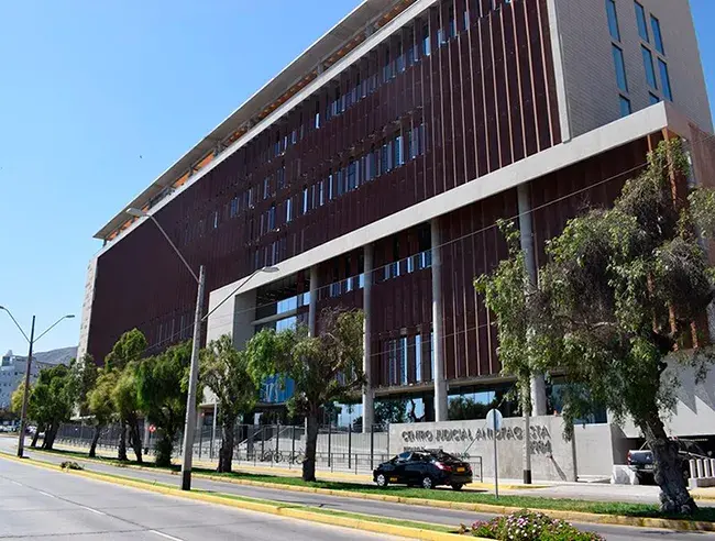 Edificio del 3° Juzgado Civil de Antofagasta