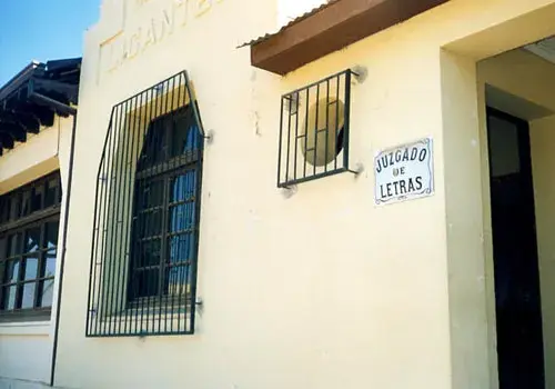 Edificio del Juzgado de Letras y Garantía de Licantén